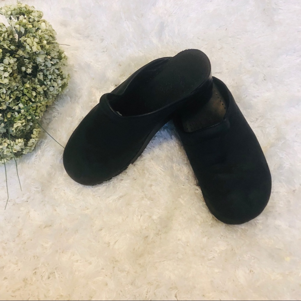 Dansko Clogs Size 9